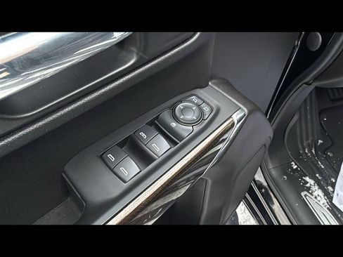 Certified 2022 Chevrolet Silverado 1500 RST w/ Redline Edition image 7