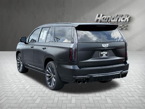 Used 2025 Cadillac Escalade V AWD/4WD image 9