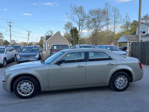 Used 2007 Chrysler 300 image 5