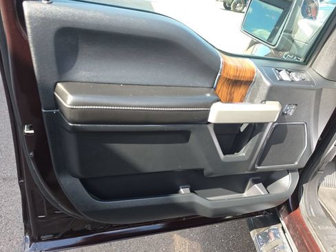 Used 2018 Ford F150 Lariat AWD/4WD image 10