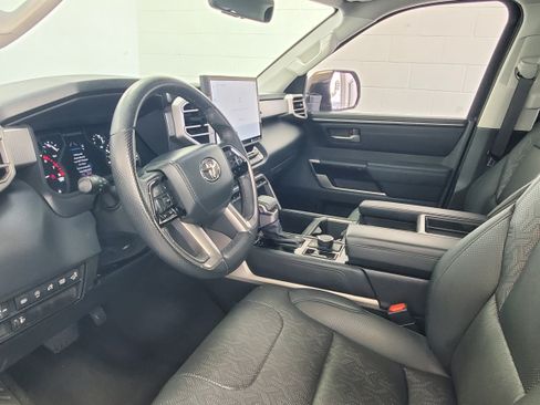 Used 2022 Toyota Tundra Limited AWD/4WD image 18
