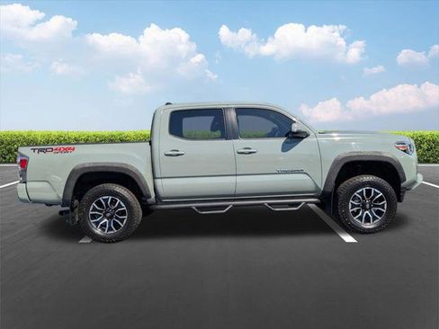 Certified 2022 Toyota Tacoma TRD Sport w/ TRD Premium Sport Package AWD/4WD image 3