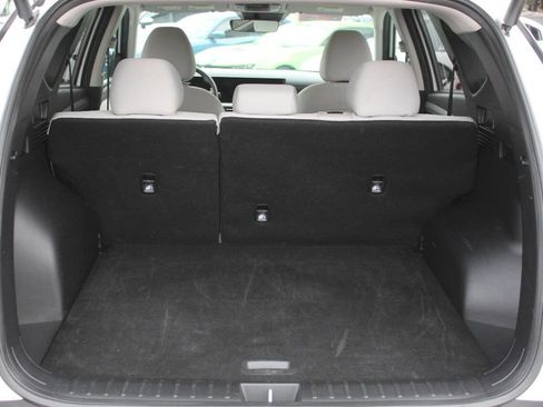Used 2025 Hyundai Tucson SEL FWD image 14