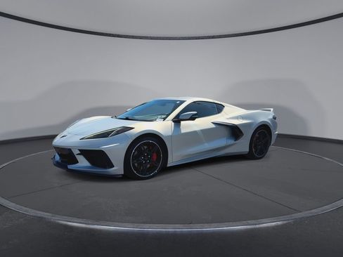 Used 2021 Chevrolet Corvette Stingray Coupe w/ Z51 Performance Package RWD image 4