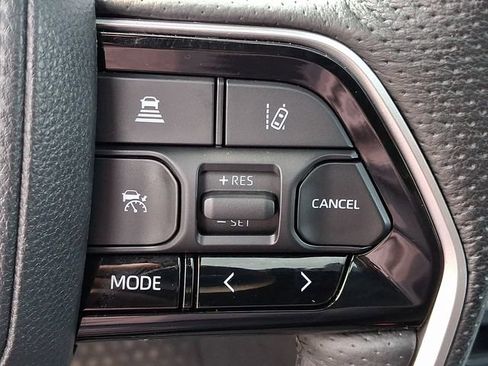Used 2023 Toyota Tundra Platinum AWD/4WD image 20