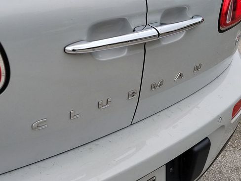 Used 2019 MINI Cooper Clubman ALL4 w/ Premium Package image 10