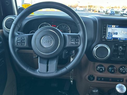 Used 2011 Jeep Wrangler Unlimited Sahara w/ Dual Top Group image 17