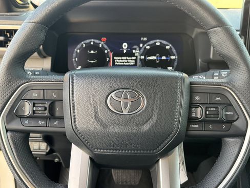 New 2025 Toyota 4Runner Trailhunter image 21