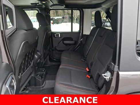 Used 2018 Jeep Wrangler Unlimited Rubicon w/ Steel Bumper Group image 10