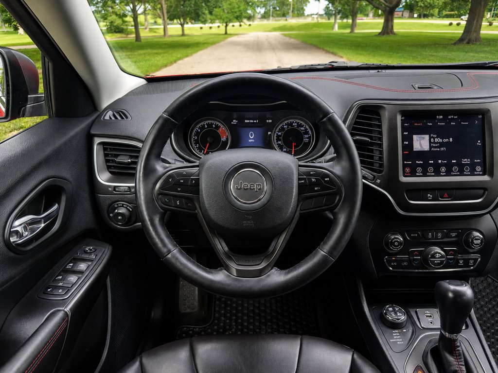 Used 2019 Jeep Cherokee Trailhawk w/ Cold Weather Group AWD/4WD image 10