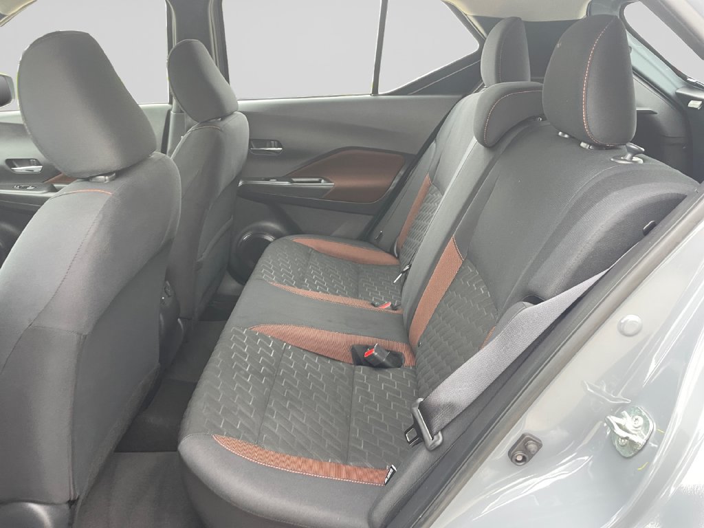 Used 2023 Nissan Kicks SR FWD image 18