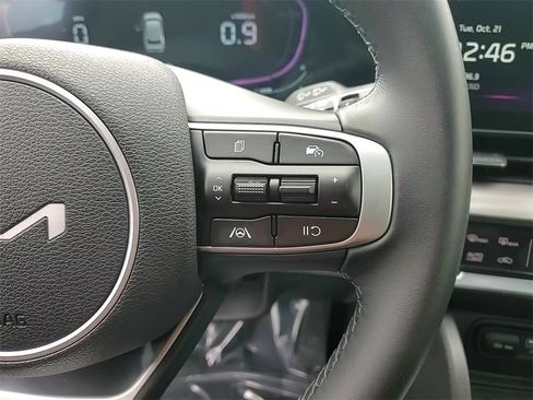 Certified 2025 Kia Sportage EX w/ Premium Package image 15