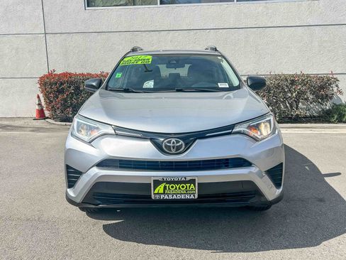 Used 2017 Toyota RAV4 LE image 2