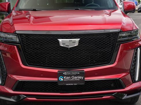 Used 2024 Cadillac Escalade V w/ LPO, ONYX Package AWD/4WD image 18