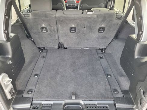 Used 2021 Jeep Wrangler Unlimited Rubicon image 8