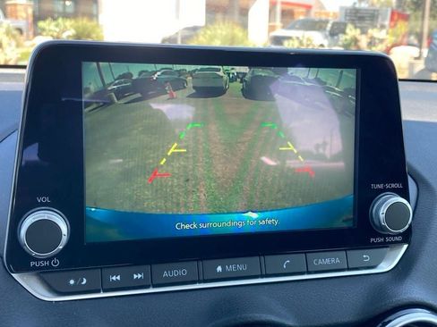 Used 2024 Nissan Sentra SV FWD image 21