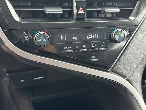 Used 2024 Toyota Camry SE image 26