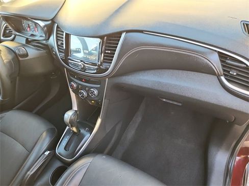 Certified 2017 Chevrolet Trax LT w/ LT Convenience Package image 25