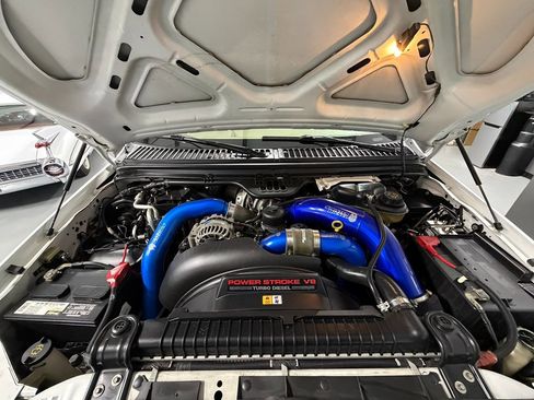 Used 2007 Ford F350 Lariat image 2