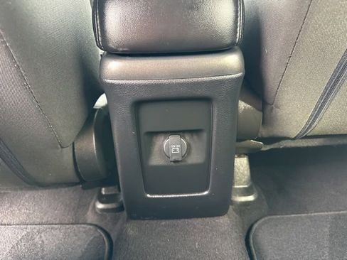 Used 2019 Dodge Journey SE w/ Connectivity Group FWD image 31