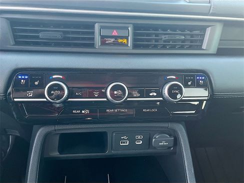 Used 2025 Honda Pilot Elite image 20