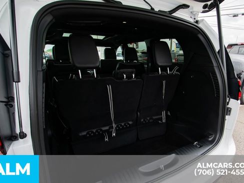 Used 2024 Chrysler Pacifica Limited w/ S Appearance Package image 17