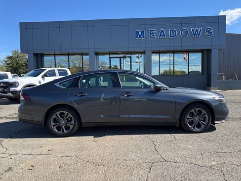 Used 2023 Honda Accord EX image 7