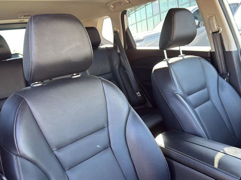 Used 2023 Nissan Rogue SL image 39