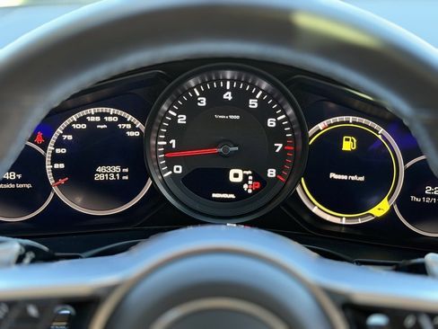 Used 2020 Porsche Panamera image 47
