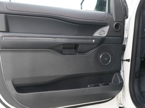 Used 2024 Ford Expedition Limited AWD/4WD image 19