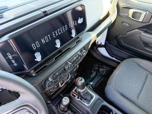 New 2026 Jeep Gladiator Sport AWD/4WD image 21