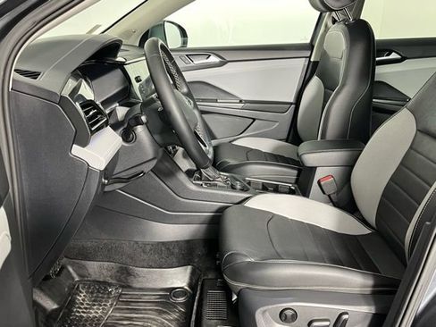 Used 2023 Volkswagen Taos SEL image 24