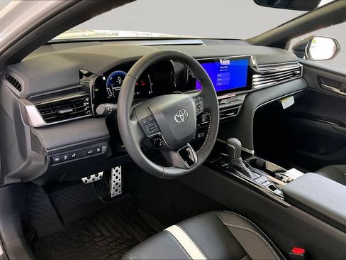 New 2026 Toyota Camry Hybrid FWD image 5