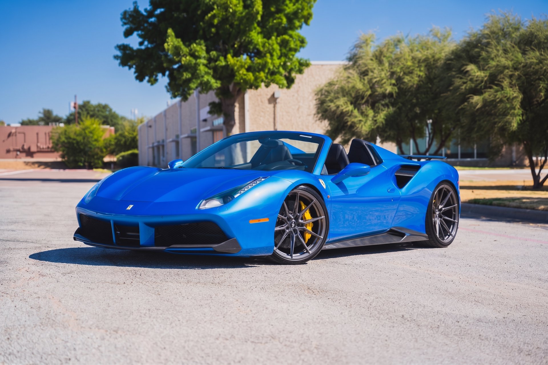Used 2017 Ferrari 488 Spider RWD image 2