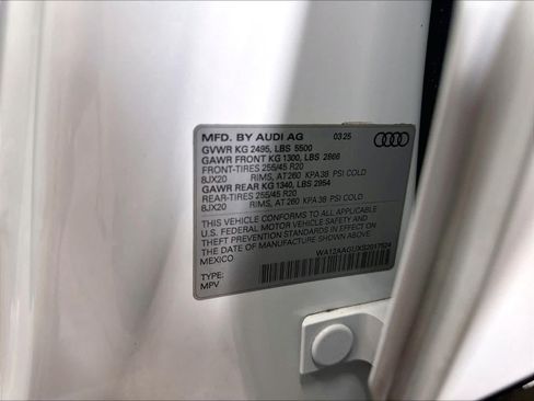 Used 2025 Audi Q5 Premium w/ Premium Plus AWD/4WD image 35