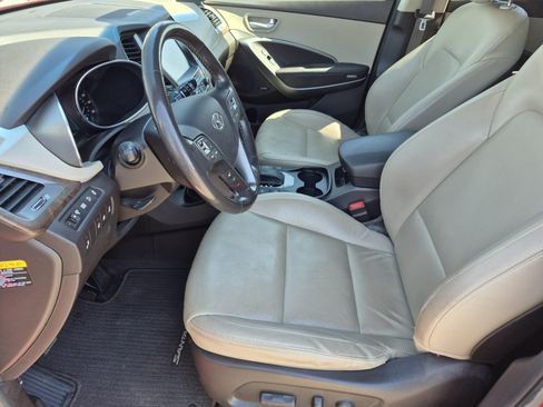 Used 2018 Hyundai Santa Fe AWD image 16