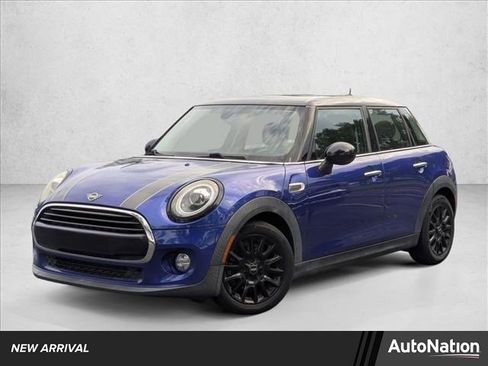 Used 2019 MINI Cooper 4-Door Hardtop FWD image 1