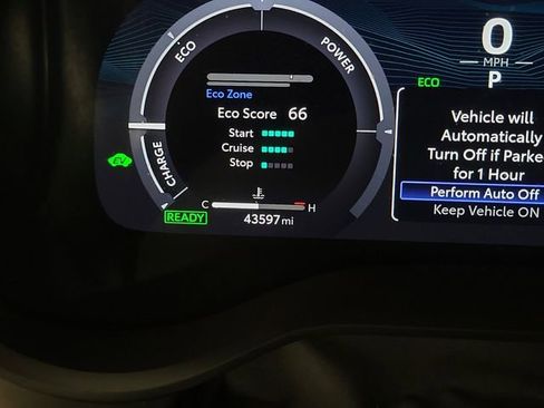 Used 2025 Toyota Sienna XSE w/ XSE Premium Package FWD image 2