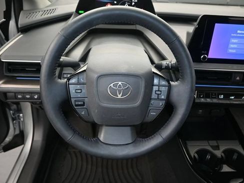Used 2023 Toyota Prius XLE FWD image 5