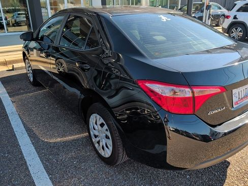 Used 2019 Toyota Corolla LE image 9