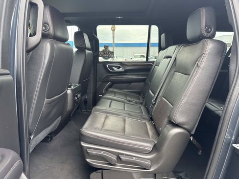 Used 2021 Chevrolet Suburban High Country RWD image 25