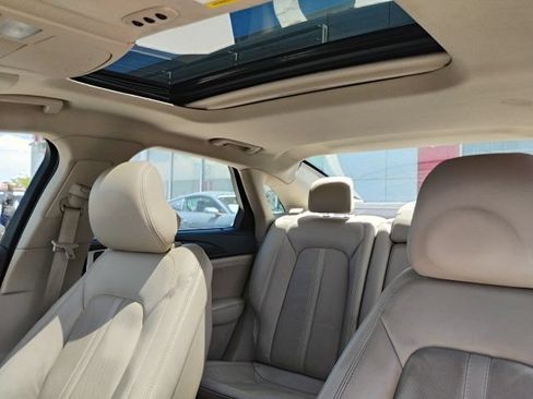Used 2019 Lincoln MKZ Reserve FWD image 13