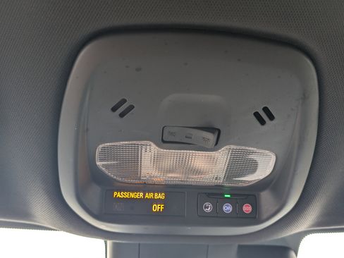 Used 2024 Chevrolet Trax RS w/ Driver Confidence Package image 18