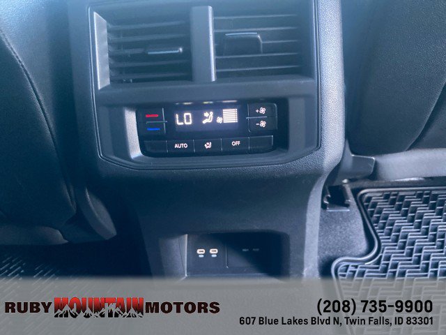 Used 2022 Volkswagen Atlas SE w/ Panoramic Sunroof Package AWD/4WD image 32