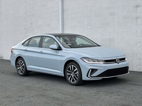 New 2026 Volkswagen Jetta SE image 8