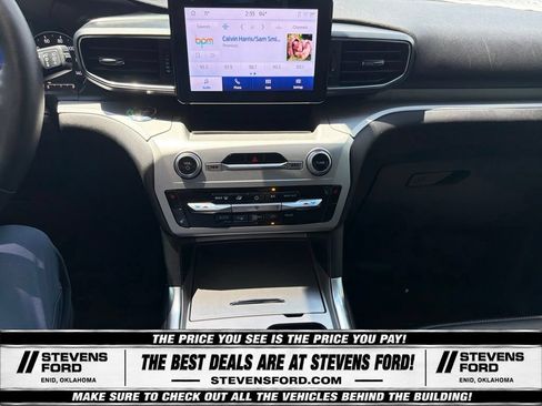 Used 2023 Ford Explorer XLT w/ Equipment Group 202A AWD/4WD image 25