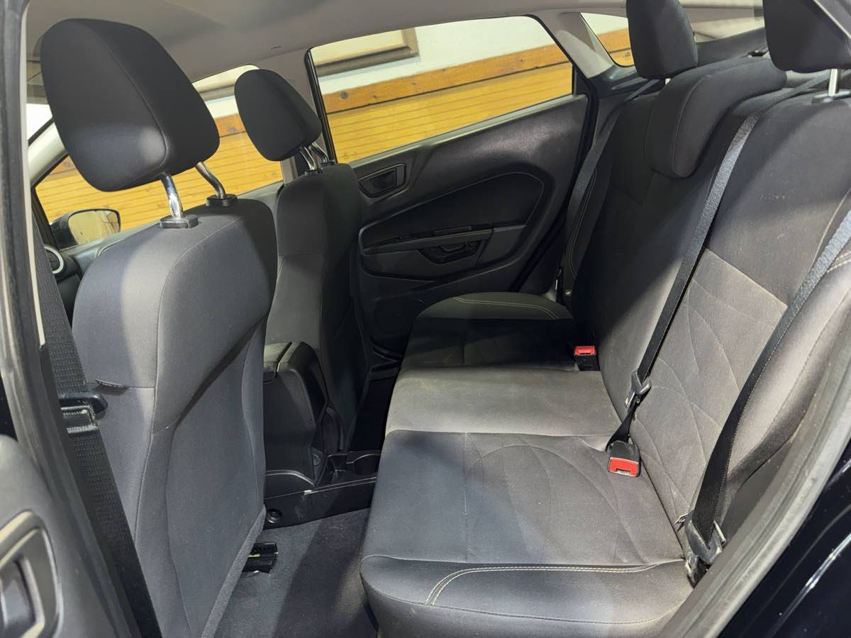 Used 2019 Ford Fiesta SE FWD image 22