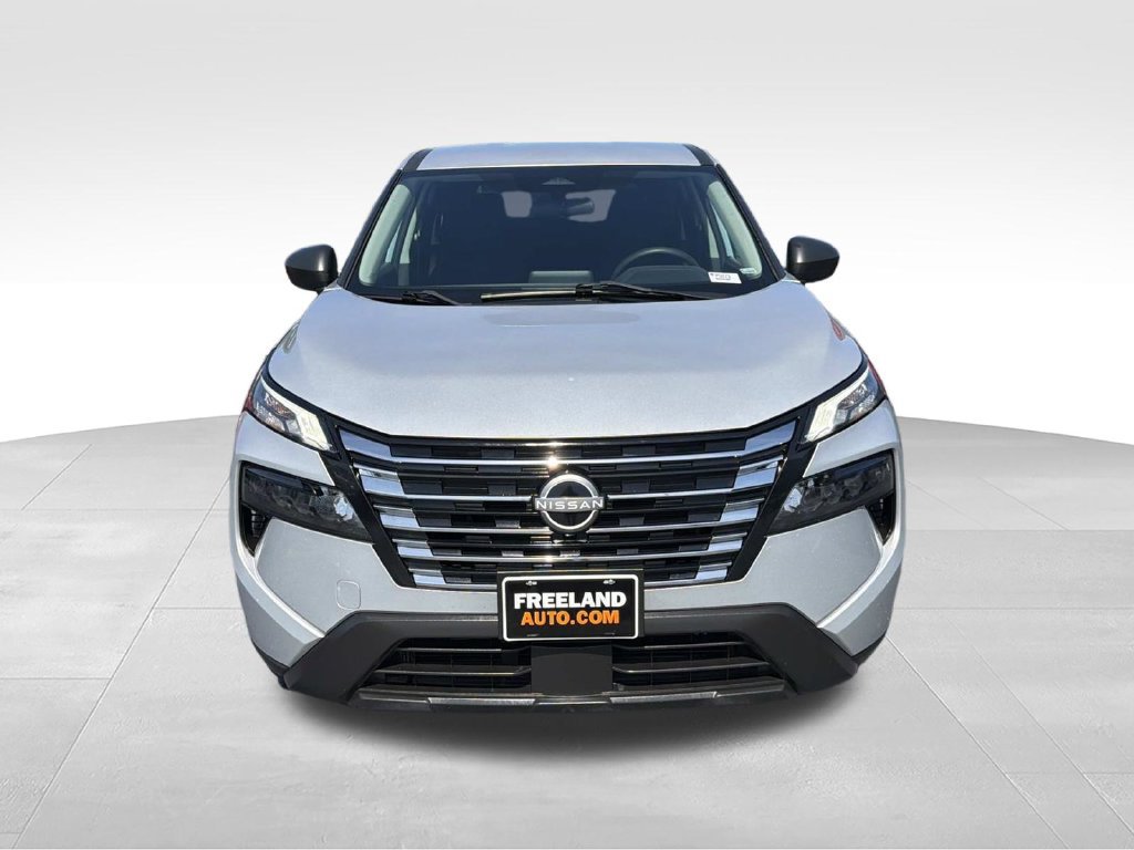 Used 2024 Nissan Rogue S AWD/4WD image 8