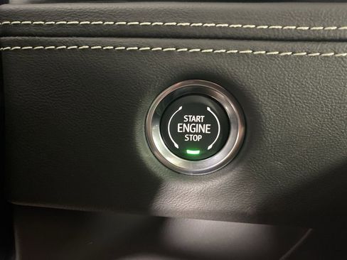 New 2025 Cadillac Escalade Premium Luxury w/ LPO, Radiant Package image 17