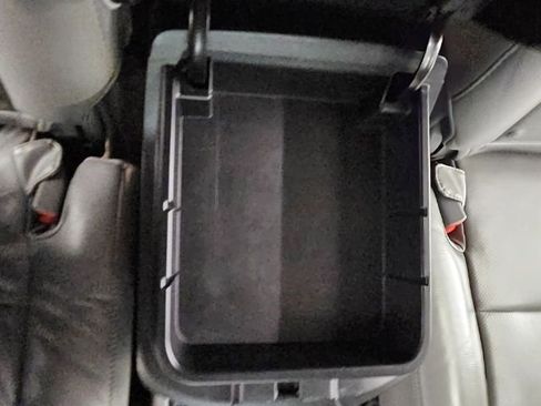 Used 2013 Toyota Sequoia Platinum image 38